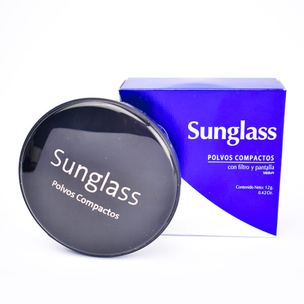Sunglass Polvo Compacto Medium 12 g, es un Polvo compacto con filtro, pantalla y antiedad, está formulado con una base hidratante, libre de componentes oleosos. Brinda una apariencia mate y natural.