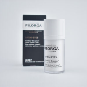 Optim Eyes 15 ml, de Filorga, es un Tratamiento especializado para implementar en tu rutina de Skincare para el cuidado del Contorno de Ojos.