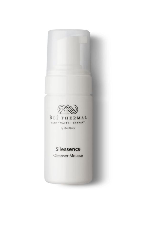 Silessence Cleanser Mousse 100 ml Boí Thermal by Marti Derm, Limpia y desmaquilla la piel de tu rostro con eficacia, pero también con suavidad con este limpiador facial en textura mousse.